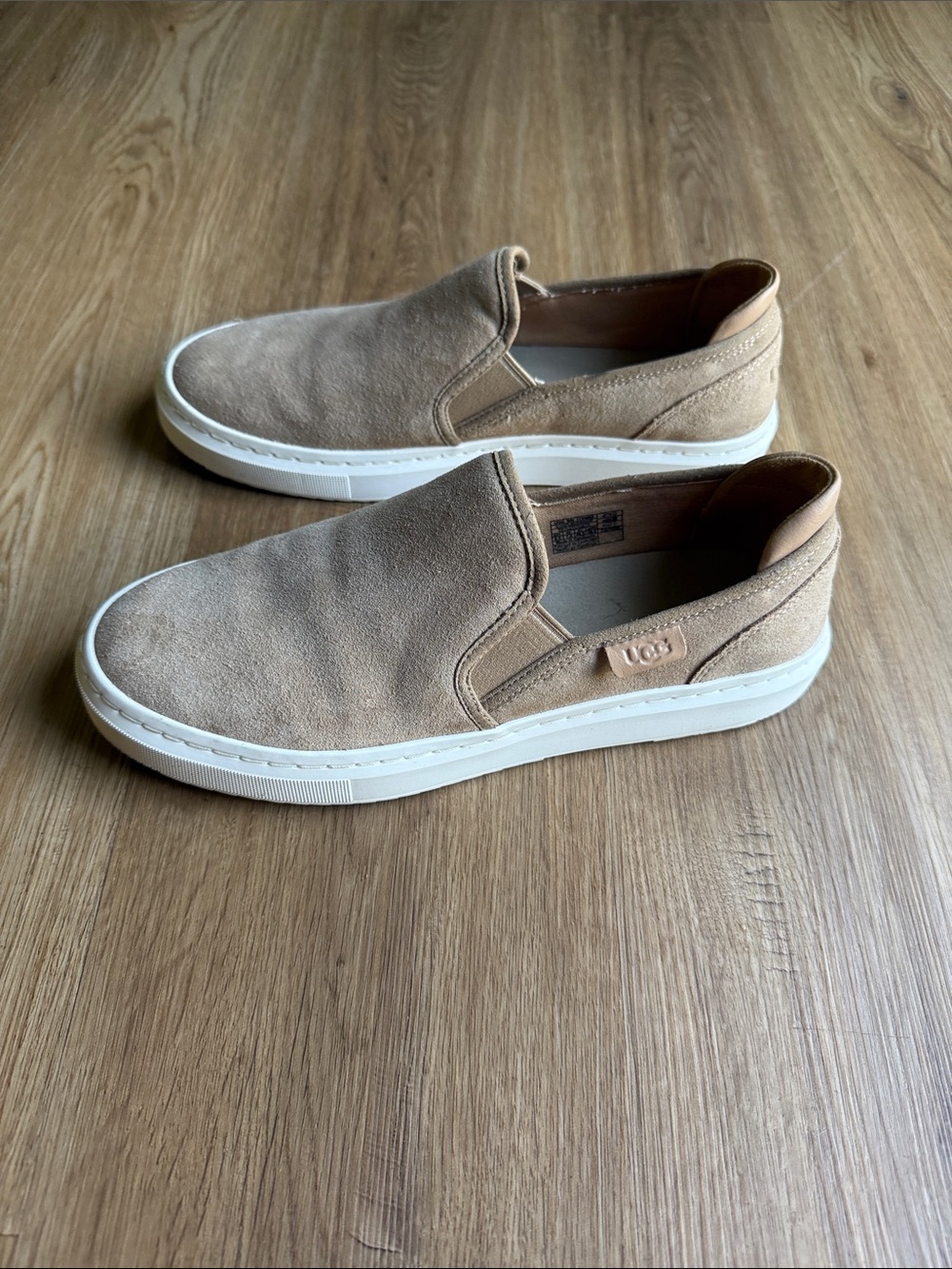 UGG women’s Slip-On Suede Loafers in Beige - Picture 4 of 6